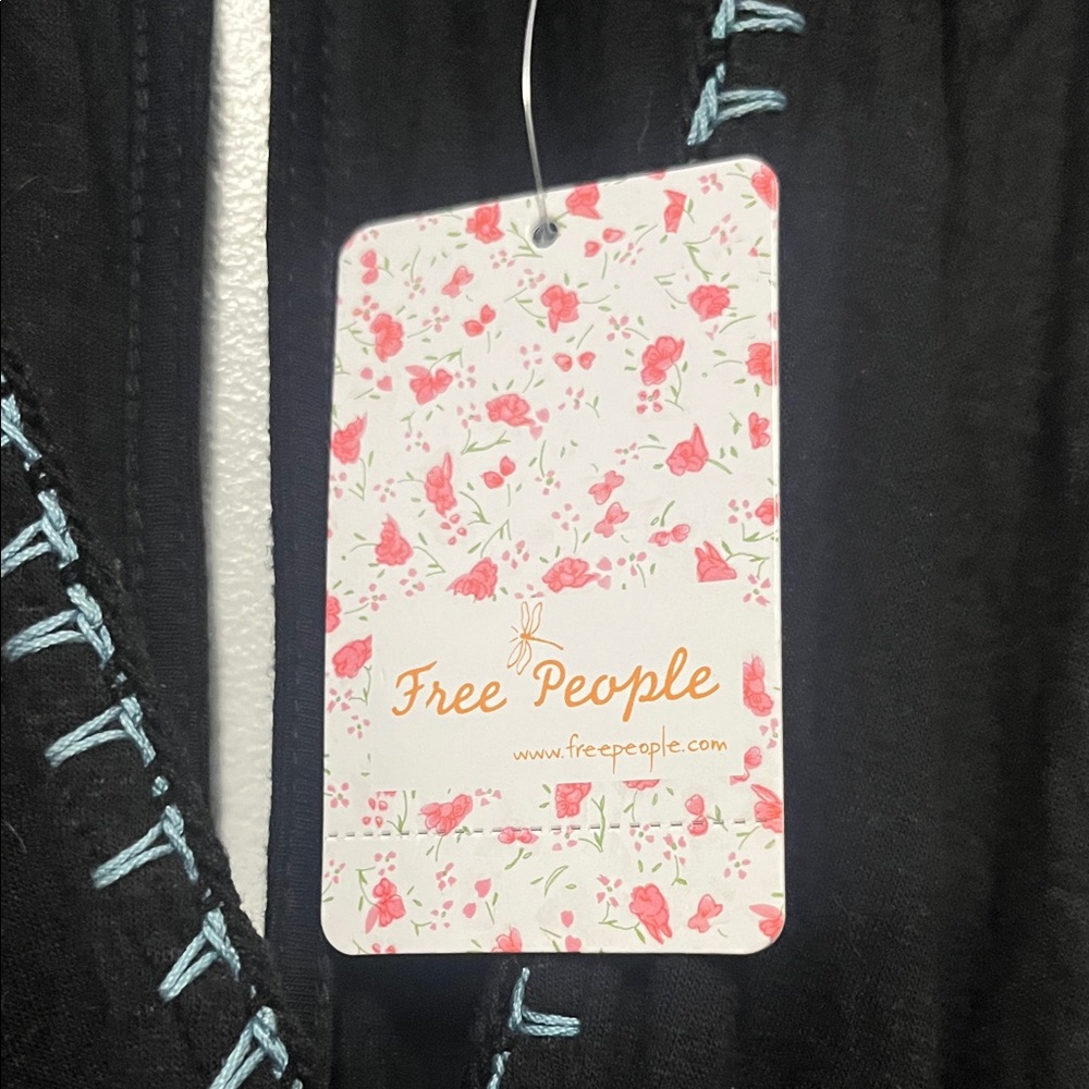 Free People embroidered detail top - Picture 2 of 4